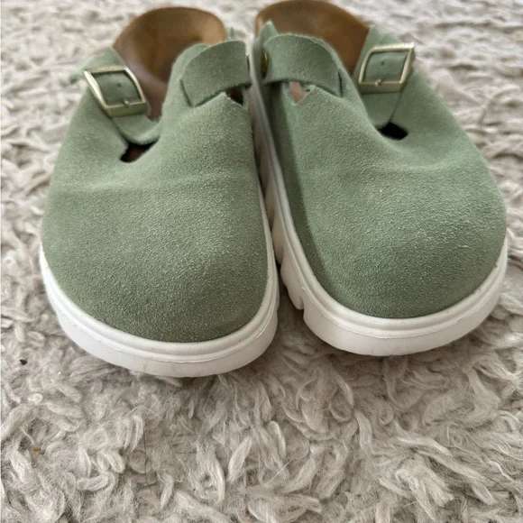 Birkenstock Boston Chunky Clogs in Green Tea (Papillio) - Picture 9 of 12
